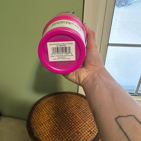 Stanley 20oz Neon Pink Reverb - Picture 5 of 6